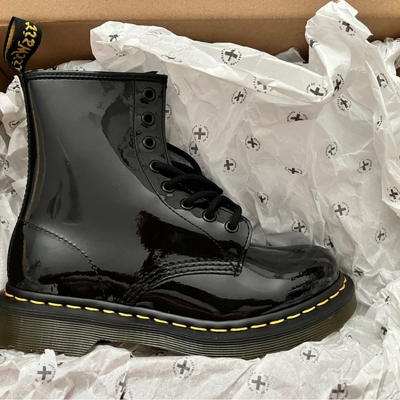 Brand New boots - women - Picture 2 of 2